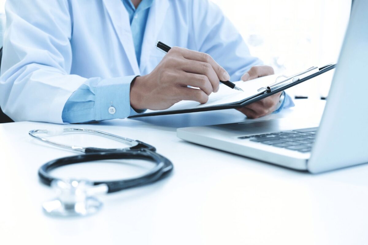 Por qué centralizar la gestión médica laboral cuando hay sedes dispersas